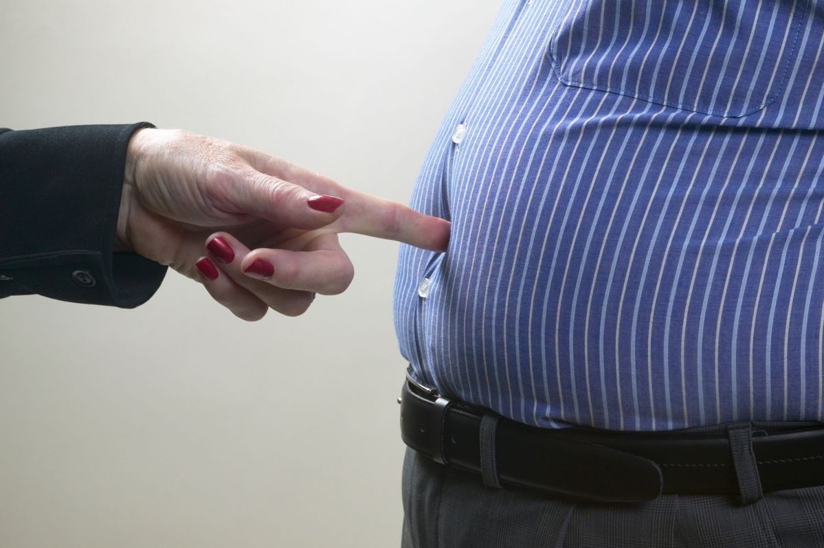 Slouching at Your Desk? How Poor Posture Is Physically Trapping Gas in Your Stomach